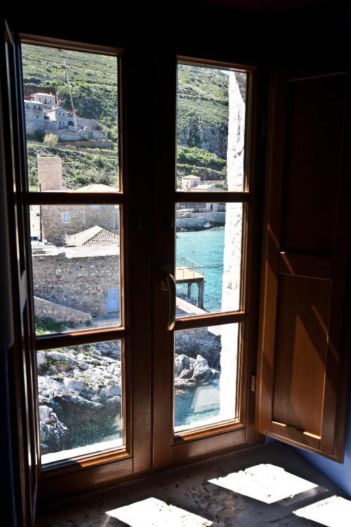 Mavromichalai Hotel Liménion Værelse billede