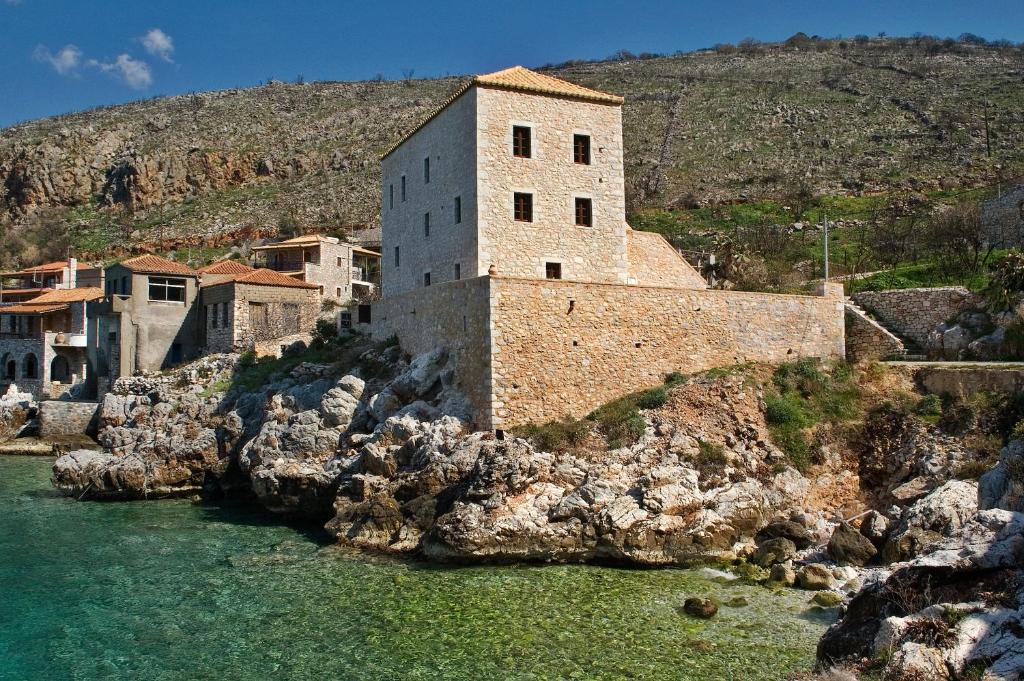 Mavromichalai Hotel Liménion Eksteriør billede