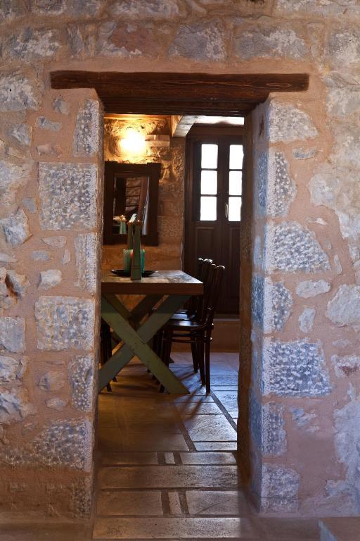 Mavromichalai Hotel Liménion Eksteriør billede